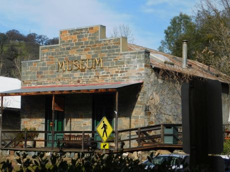 [Picture of Fleehart Building]